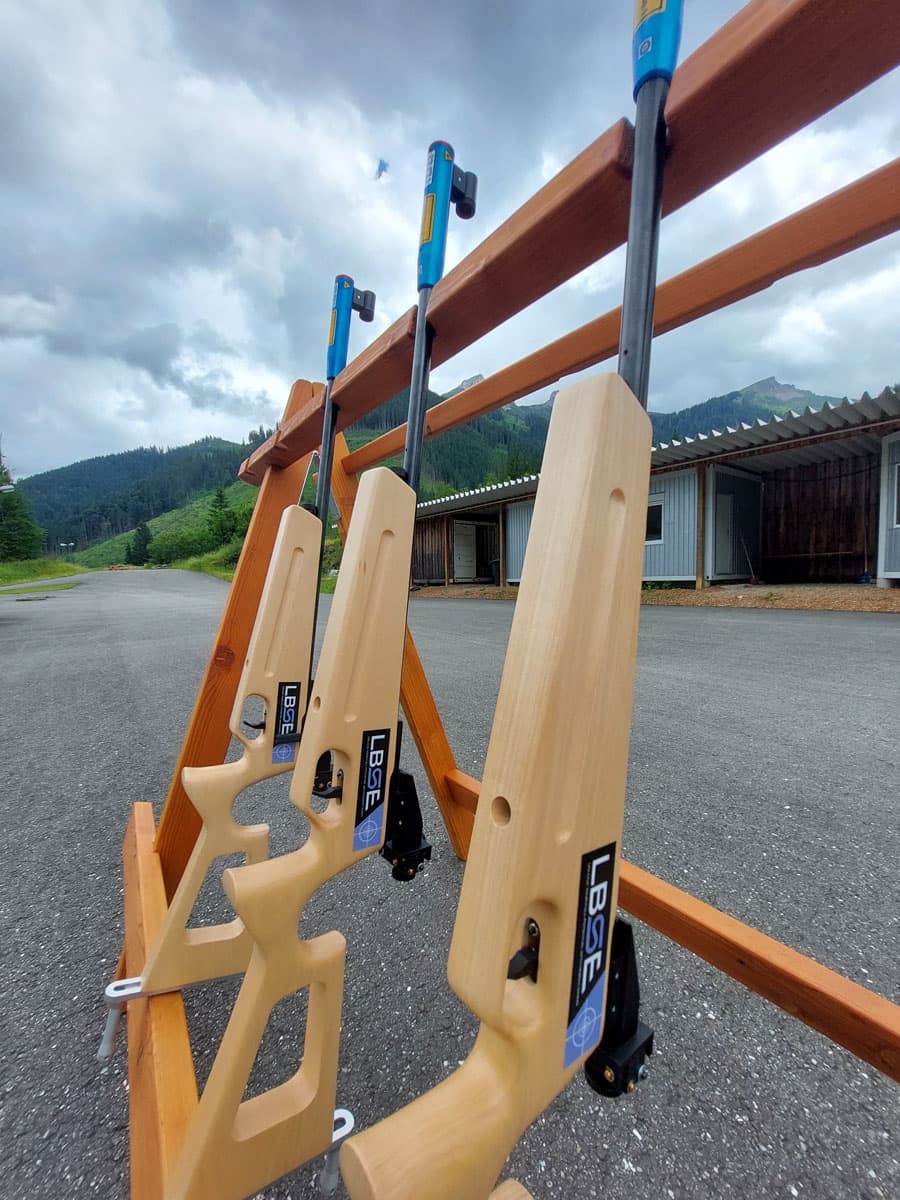 Mobile Langlaufschule mit Biathlon-Schießstand und Lasergewehren
